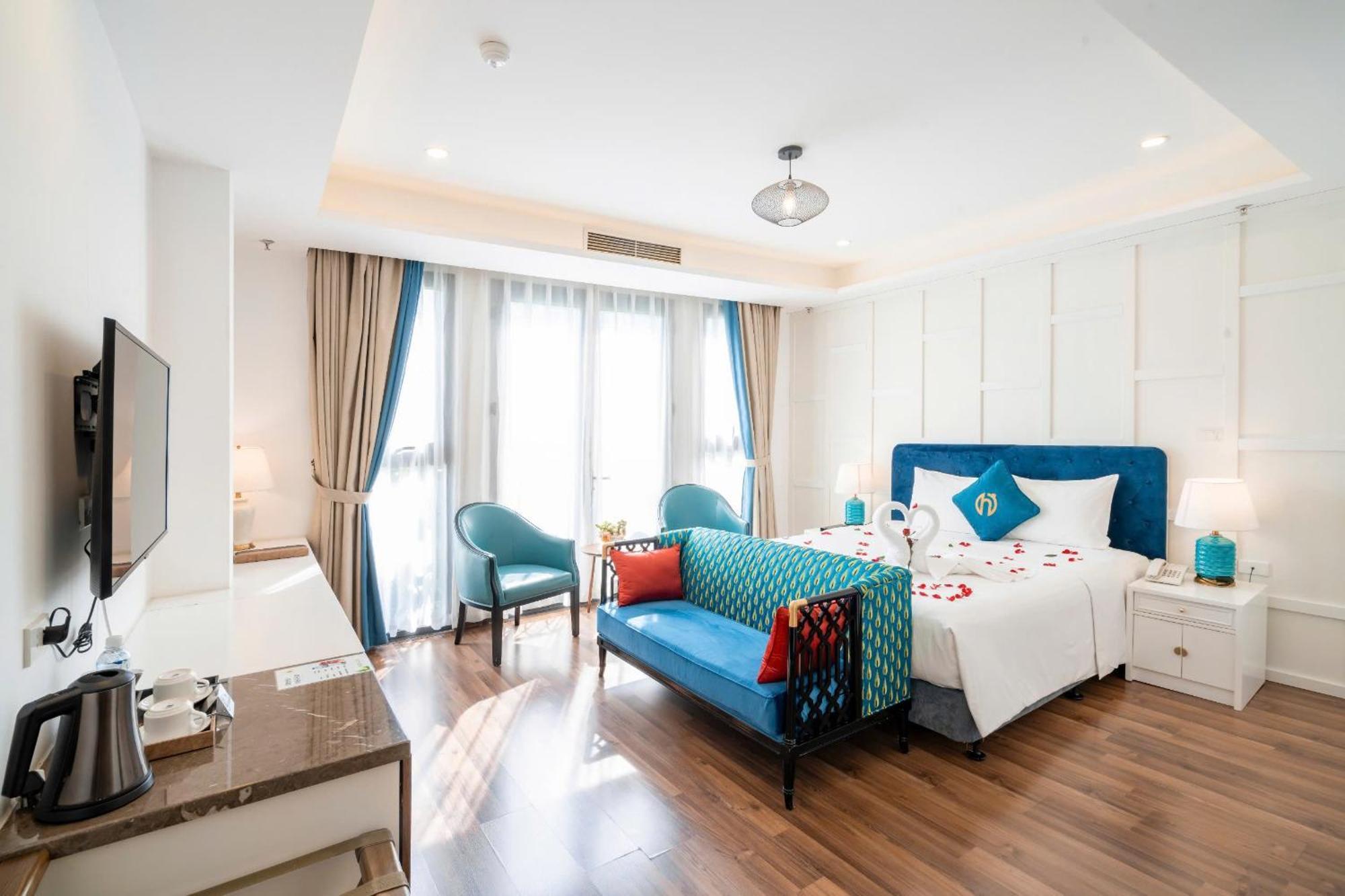 Minasi Hanoioi Lakeside Hotel 4*