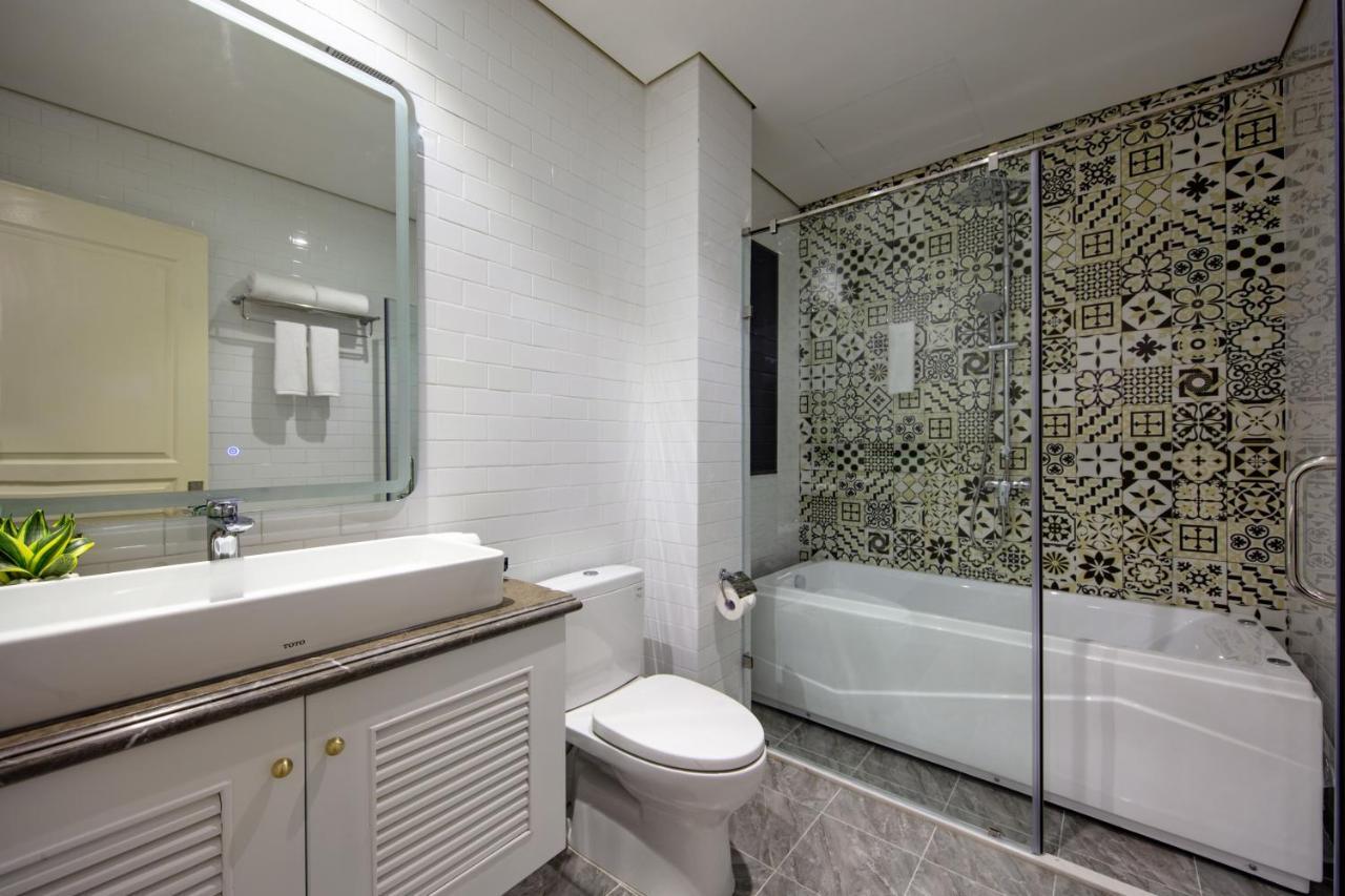 Minasi Hanoioi Lakeside Hotel 4*
